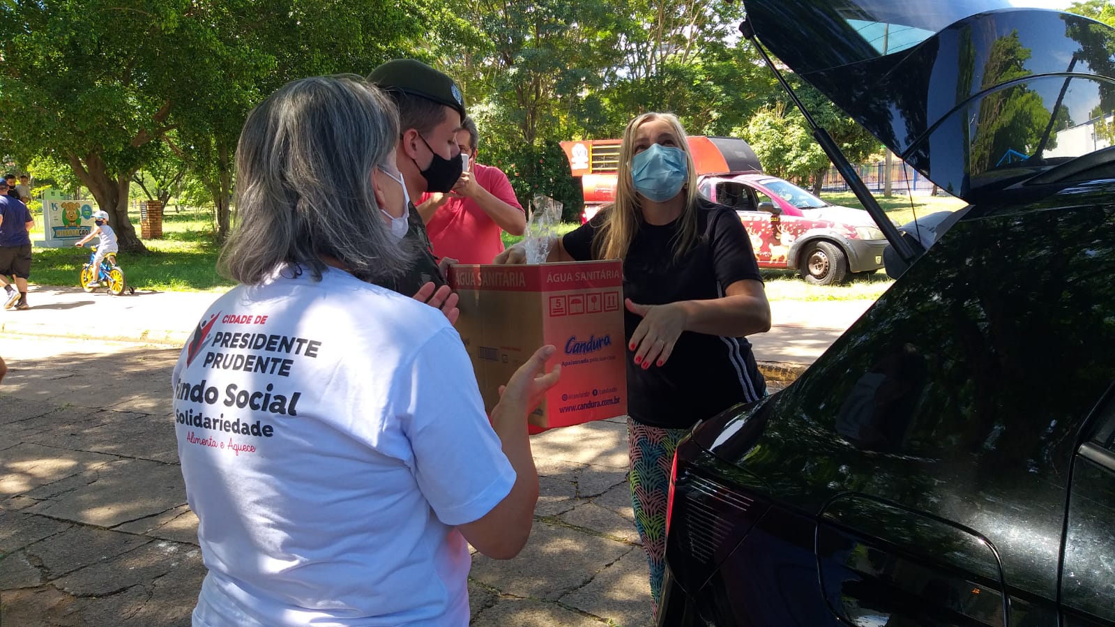 Fundo Social Arrecada 350 Kg Em Drive Thru Da Campanha Natal Sem Fome